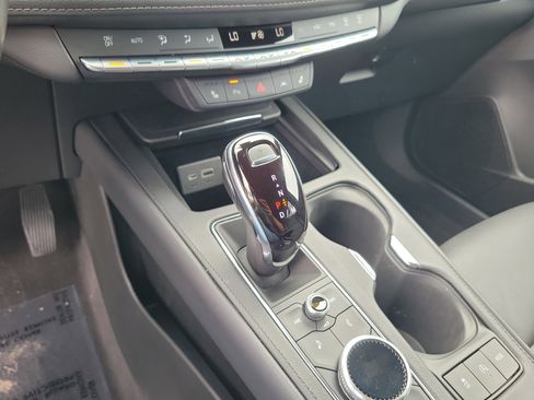 Used 2023 Cadillac XT4 Luxury w/ Cold Weather Package image 16