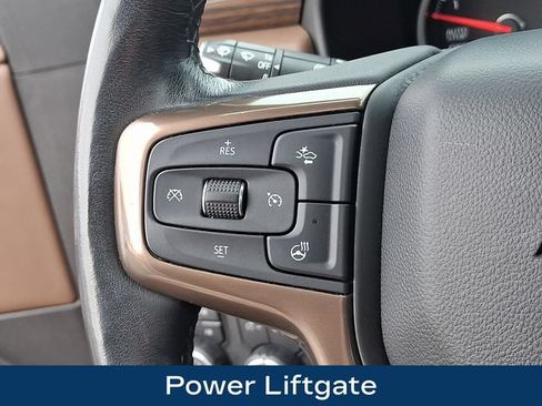 Used 2021 Chevrolet Suburban High Country w/ Premium Package AWD/4WD image 7