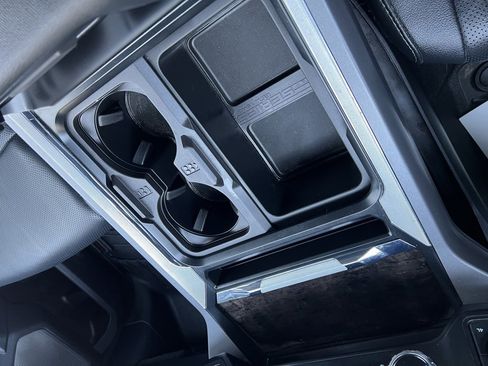 Used 2023 Ford F250 Lariat w/ Chrome Package image 48