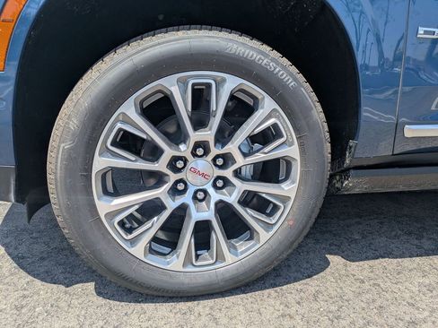 New 2026 GMC Yukon XL Denali w/ Denali Reserve Package AWD/4WD image 21