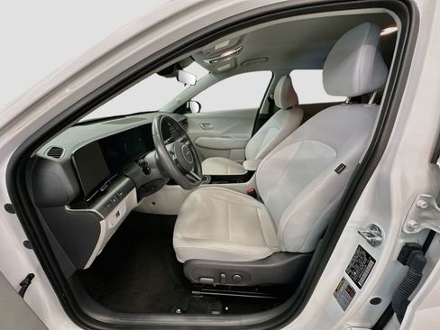 Used 2025 Hyundai Kona SEL AWD/4WD image 13