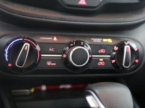 Used 2020 Kia Soul S image 6