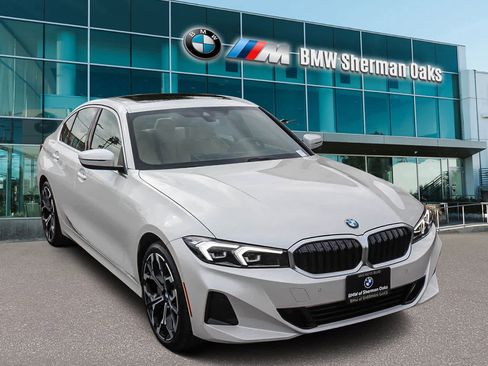 Used 2025 BMW 330i Sedan w/ Premium Package image 3