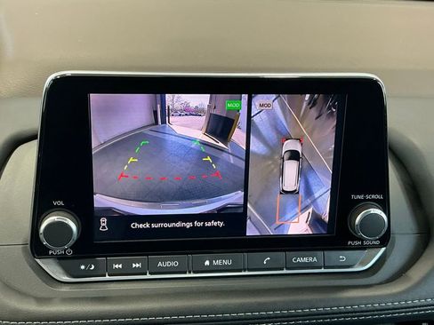 Used 2022 Nissan Rogue SL image 5