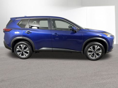 Used 2022 Nissan Rogue SV image 35