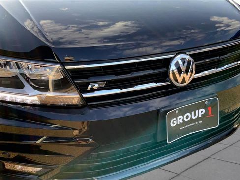 Used 2021 Volkswagen Tiguan SE R-Line FWD image 29