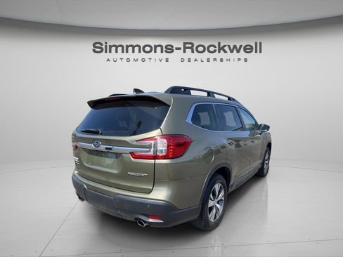 Used 2025 Subaru Ascent Premium AWD/4WD image 5