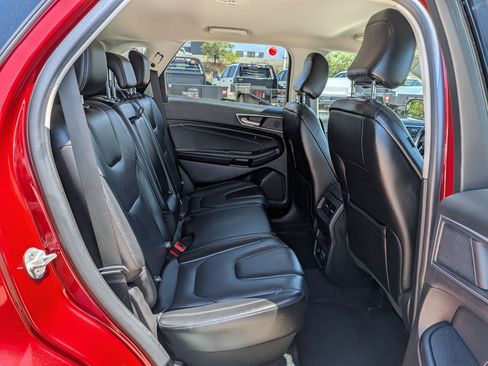 Used 2022 Ford Edge Titanium AWD/4WD image 28