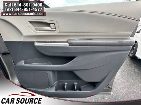 Used 2024 Toyota Sienna LE FWD image 29