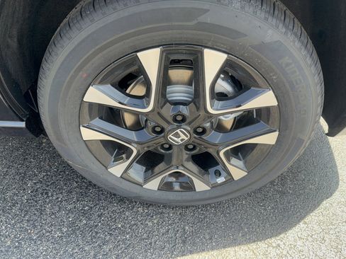 New 2026 Honda HR-V EX-L image 9