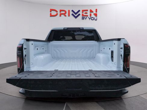 New 2026 GMC Sierra EV Elevation image 5