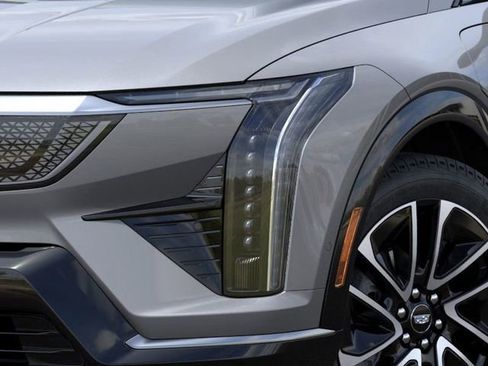 New 2025 Cadillac Optiq Sport 1 image 10