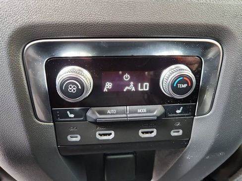 Used 2024 GMC Yukon Denali w/ Advanced Technology Package image 21