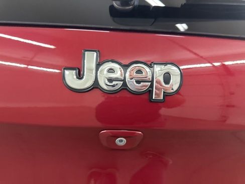 Used 2015 Jeep Cherokee Limited w/ Luxury Group image 17