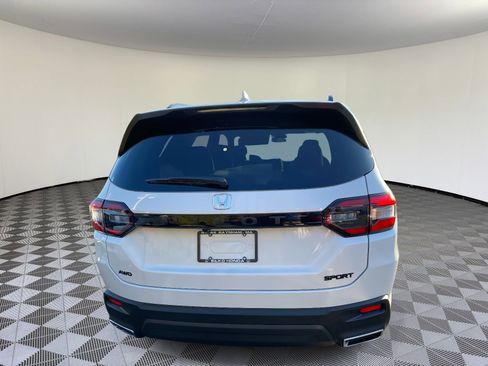 New 2025 Honda Pilot Sport image 5