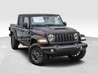 New 2026 Jeep Gladiator Sport video 2