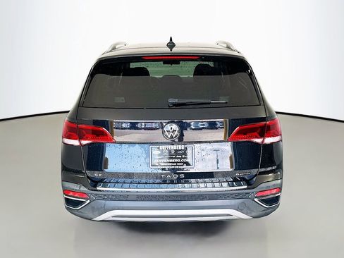 Used 2022 Volkswagen Taos SE image 6