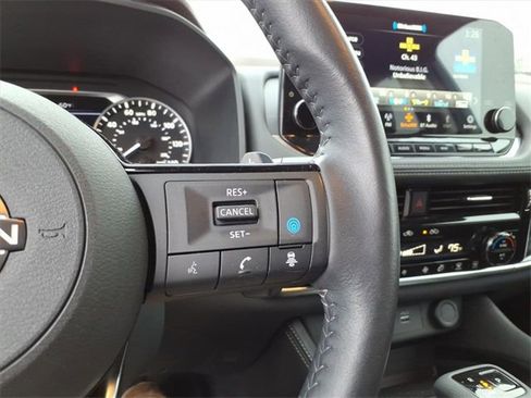 Used 2023 Nissan Rogue SL w/ SL Premium Package image 20