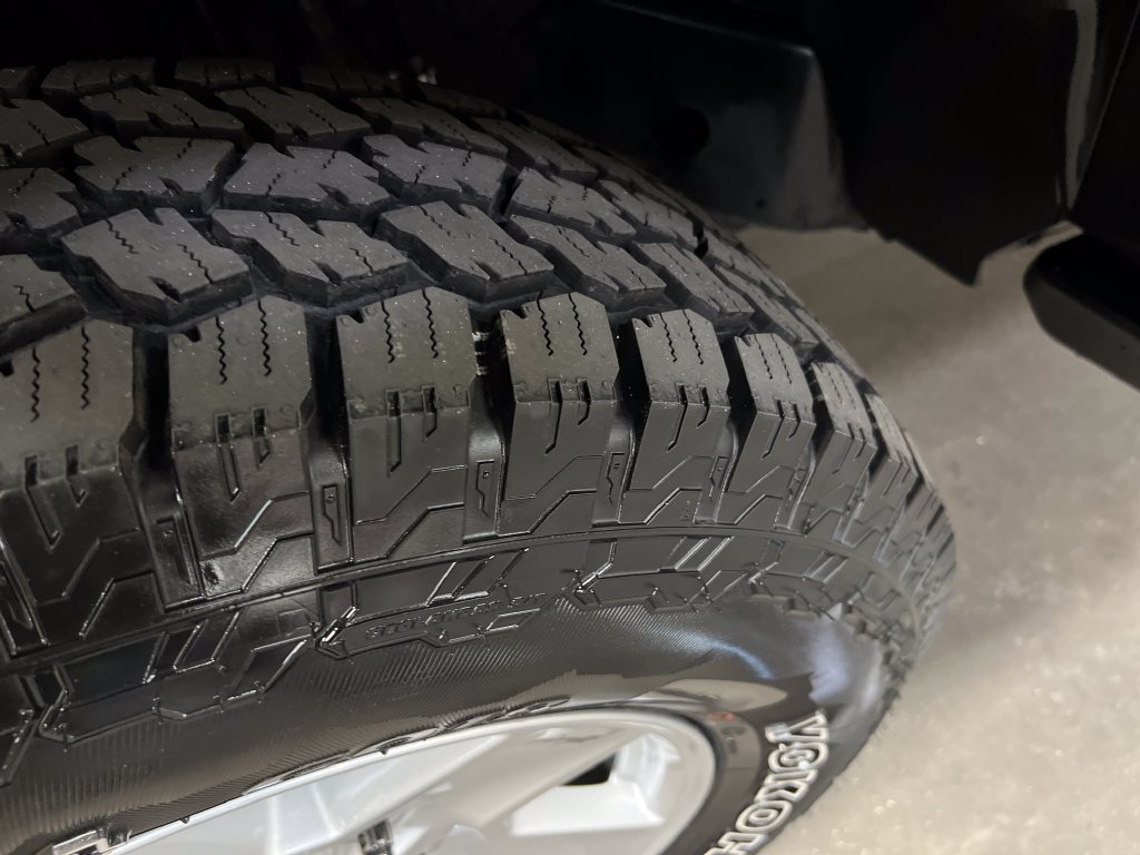 Used 2018 Jeep Wrangler Unlimited Sport w/ Connectivity Group AWD/4WD image 31