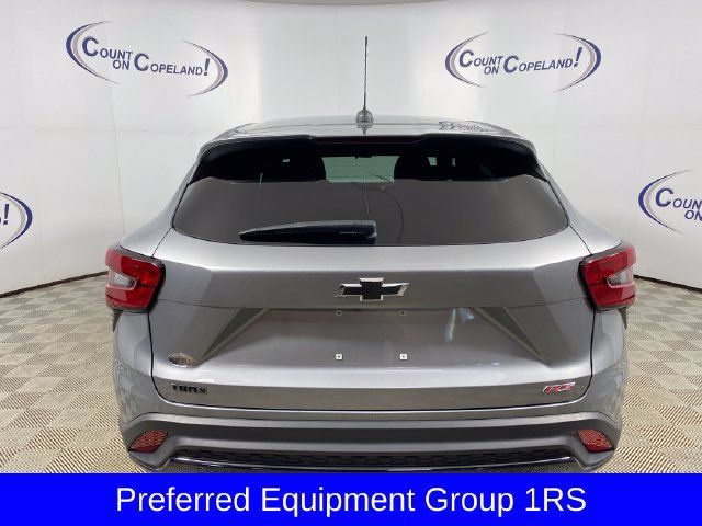 Certified 2024 Chevrolet Trax RS FWD image 5