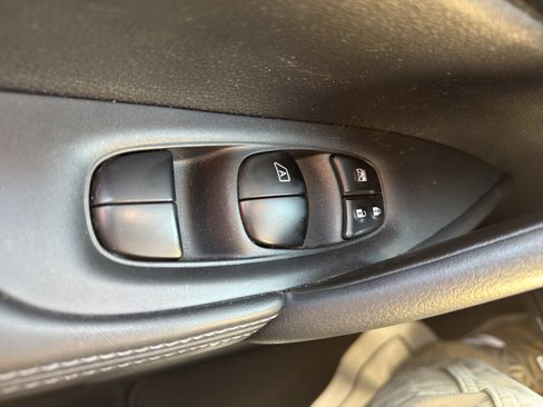 Used 2018 Nissan Rogue SL w/ Premium Package AWD/4WD image 14