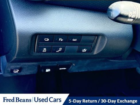 Used 2022 Nissan Kicks S w/ Interior Electronics Package FWD image 13