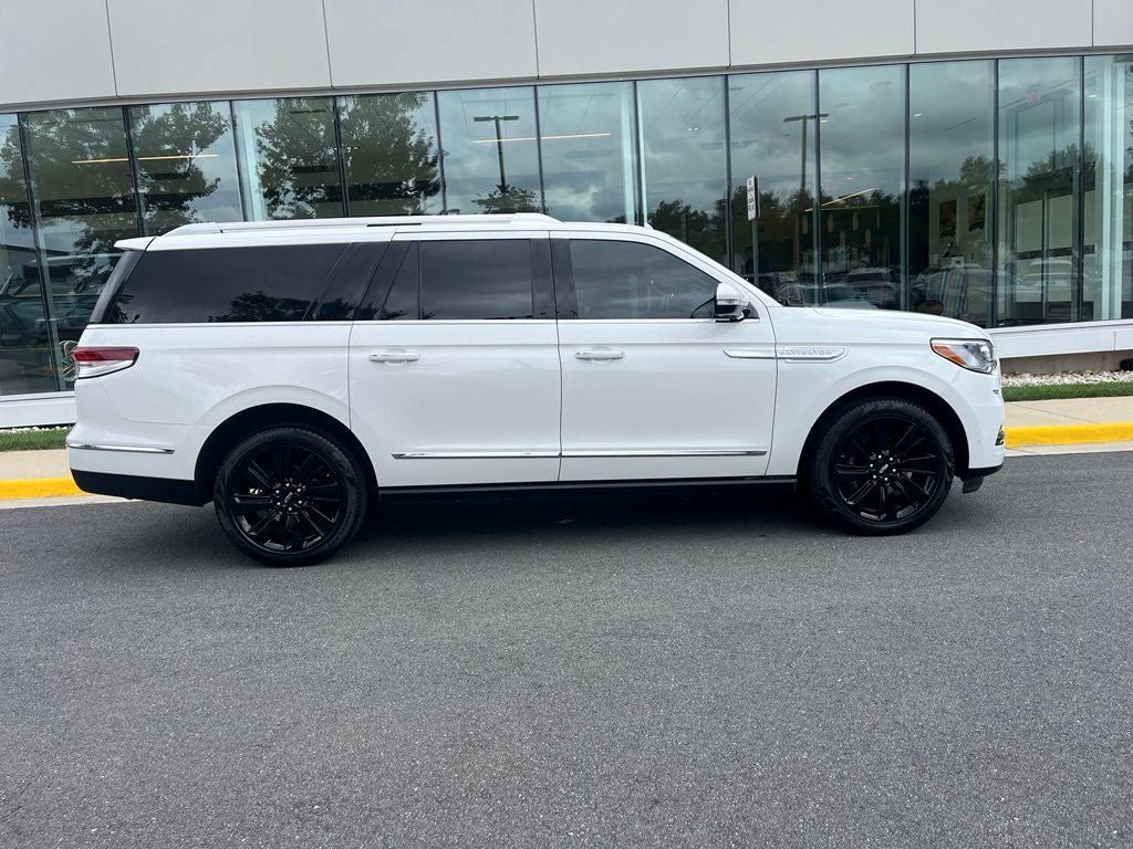 Certified 2024 Lincoln Navigator L Reserve AWD/4WD image 10