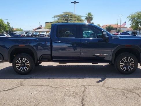 Used 2022 GMC Sierra 2500 AT4 w/ AT4 Premium Plus Package AWD/4WD image 12