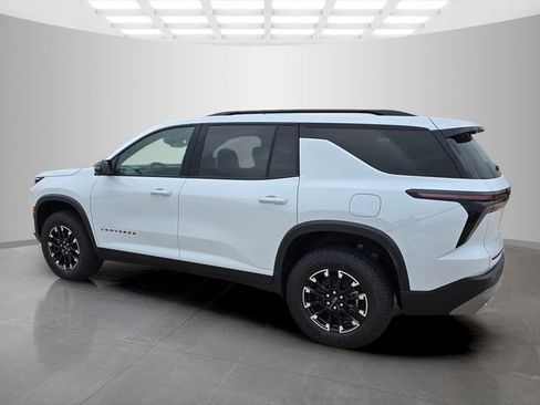 New 2026 Chevrolet Traverse Z71 w/ Driver Confidence Package AWD/4WD image 9