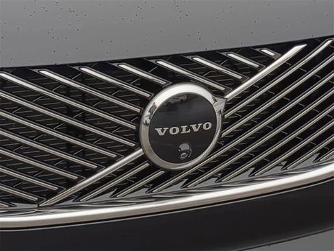 Used 2026 Volvo XC90 B6 Plus w/ Protection Package Premier image 11