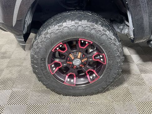 Certified 2022 Toyota Tacoma Limited image 29