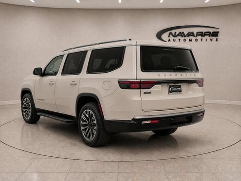 Used 2022 Jeep Wagoneer Series III w/ Rear Seat Video Group 1 RWD image 5