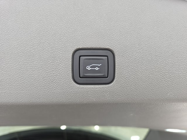Used 2024 Cadillac XT6 Premium Luxury w/ LPO, Floor Liner Package AWD/4WD image 31