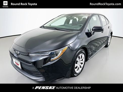 Certified 2024 Toyota Corolla LE image 1