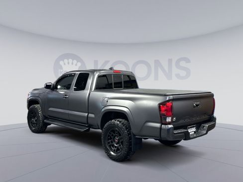 Used 2023 Toyota Tacoma SR w/ SR Convenience Package image 4