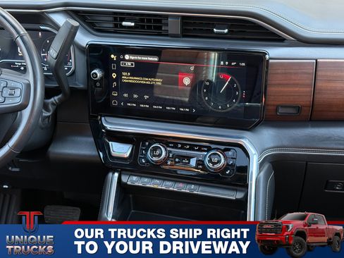 Used 2024 GMC Sierra 3500 Denali Ultimate AWD/4WD image 32