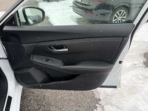 Used 2024 Nissan Sentra SV image 19