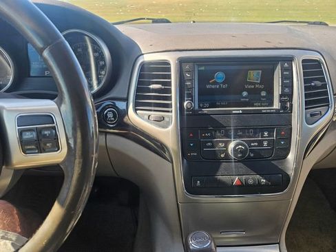 Used 2012 Jeep Grand Cherokee Laredo image 17