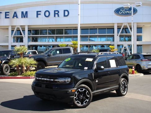Certified 2023 Ford Bronco Sport Outer Banks AWD/4WD image 2