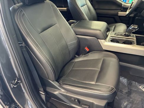 Used 2020 Ford F150 Lariat w/ Equipment Group 502A Luxury AWD/4WD image 31