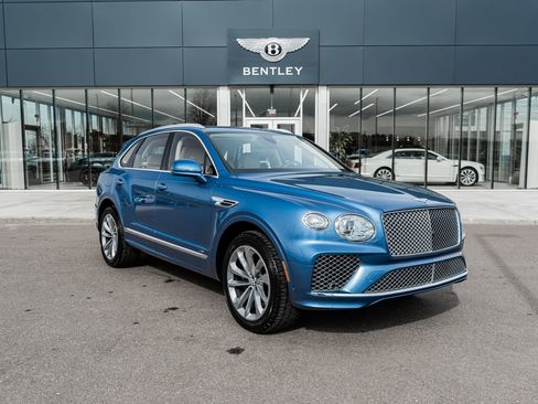 Used 2022 Bentley Bentayga image 18