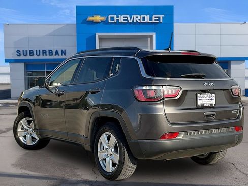 Used 2022 Jeep Compass Latitude w/ Convenience Group FWD image 3