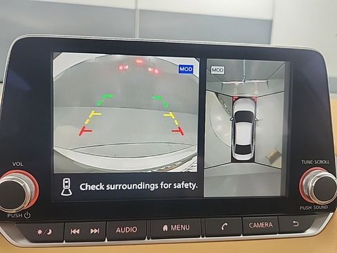 New 2025 Nissan Sentra SV w/ SV Premium Package image 32