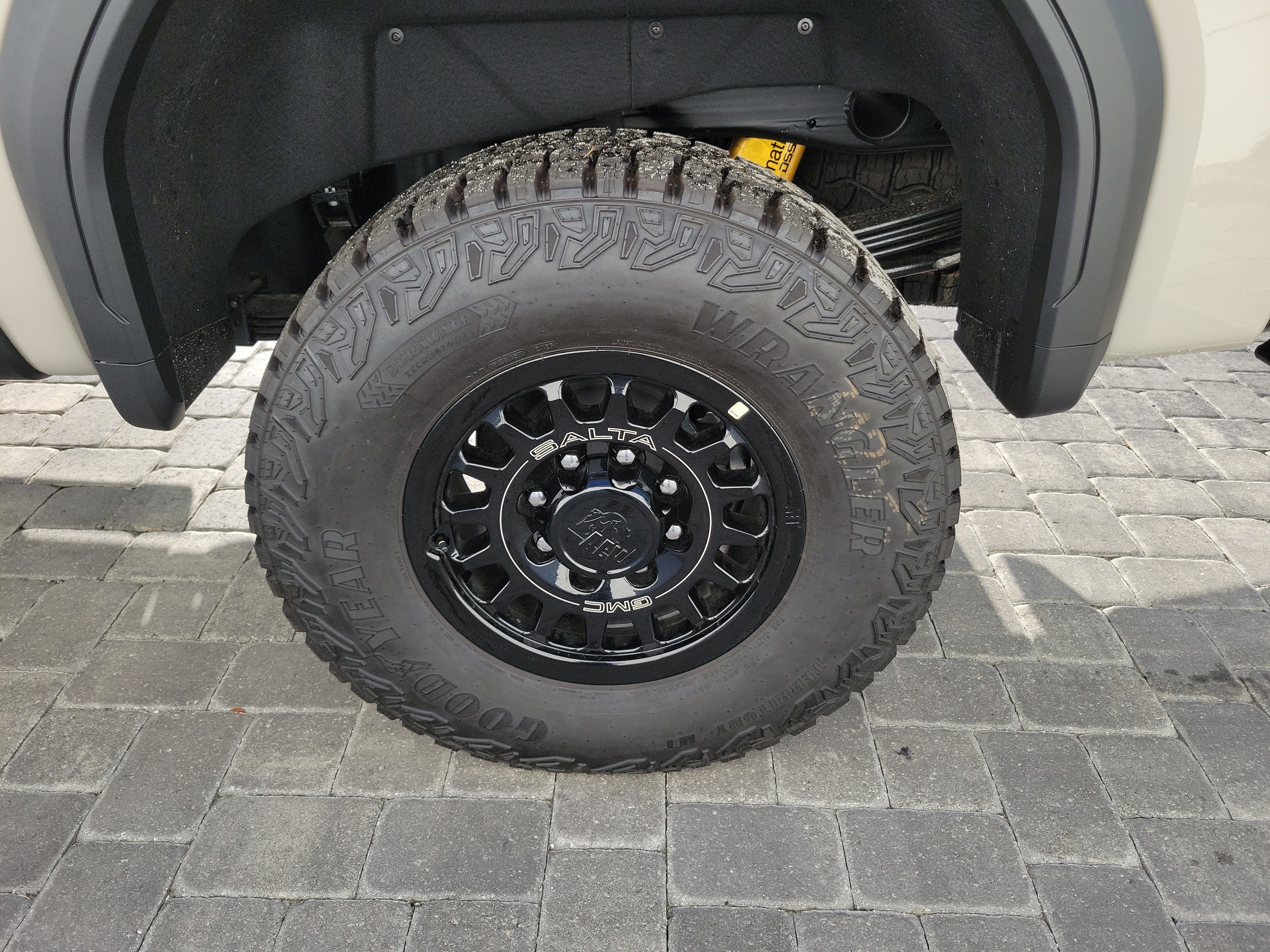 New 2026 GMC Sierra 2500 AT4X w/ AT4X AEV Edition AWD/4WD image 12