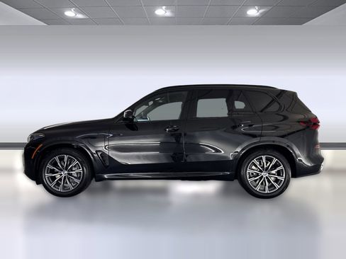 Used 2026 BMW X5 xDrive50e w/ M Sport Package AWD/4WD image 2
