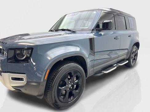 Used 2023 Land Rover Defender 110 SE AWD/4WD image 11