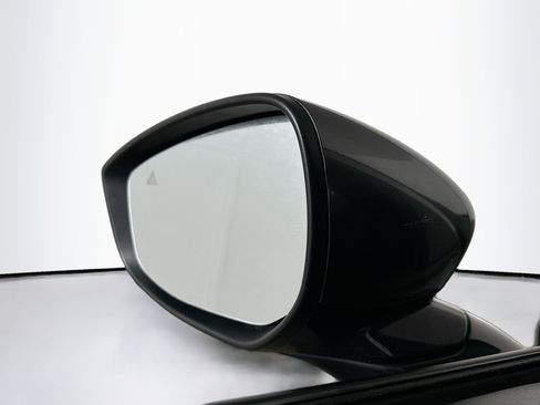 Used 2025 MAZDA MAZDA3 s image 16