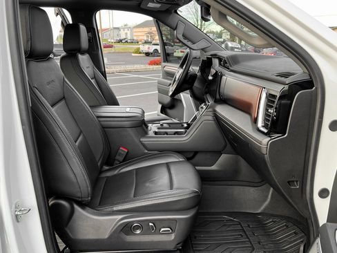 Used 2024 GMC Sierra 2500 Denali image 22