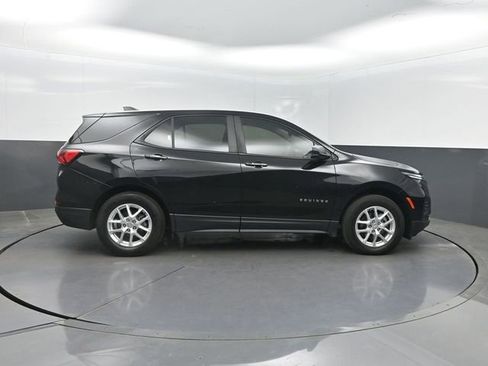 Used 2024 Chevrolet Equinox LS w/ LS Convenience Package FWD image 32