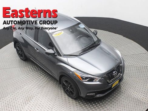 Used 2020 Nissan Kicks SR FWD image 3